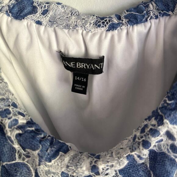 Lane Bryant size 14/16 blue floral lace tank top, removable straps - Picture 4 of 7